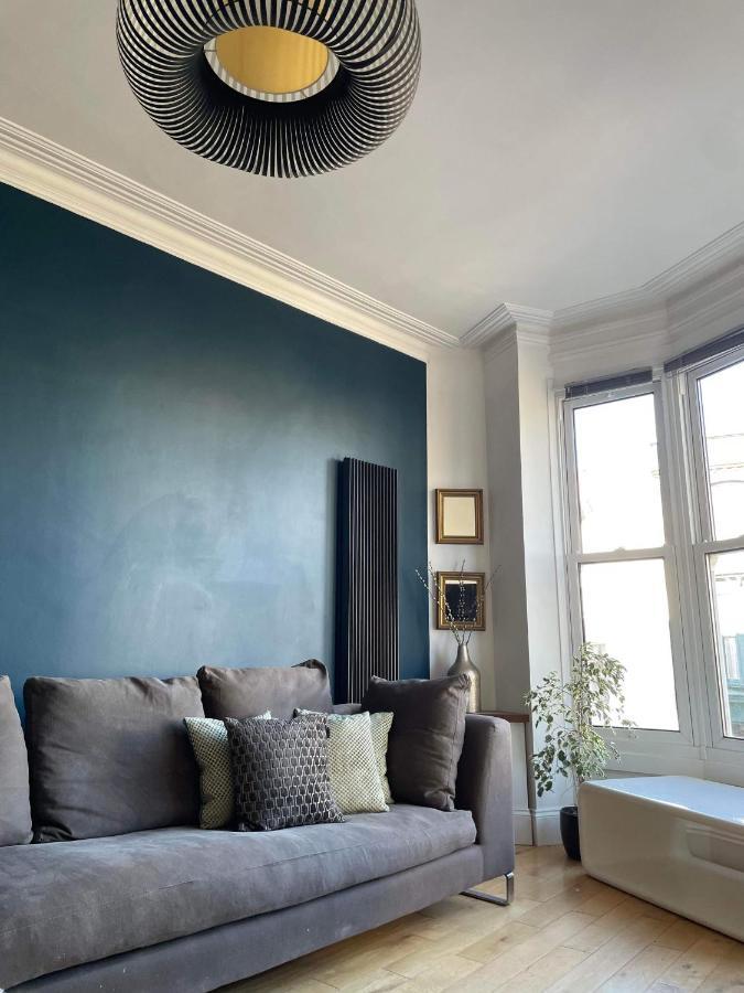 The Clock Tower Apartment - Spacious, Modern, 2 Bed Room Apartment , Southsea With Free Parking - Sleeps 4 Portsmouth Exterior foto